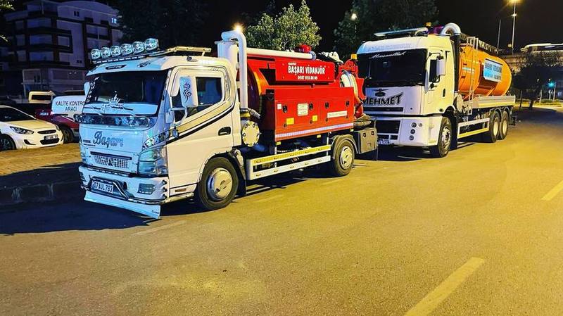 Karaman Tıkanık Açma Merkezi araç filosu gece